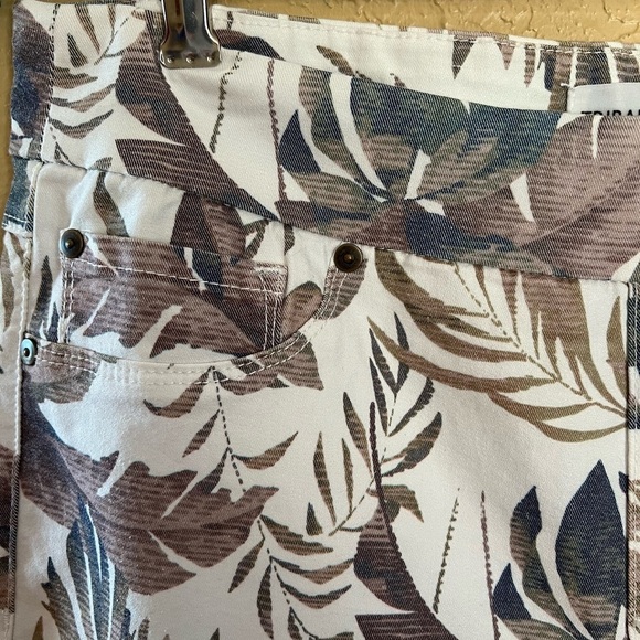 Tribal Audrey Mid Rise Ankle Jeans 10 - Picture 5 of 7